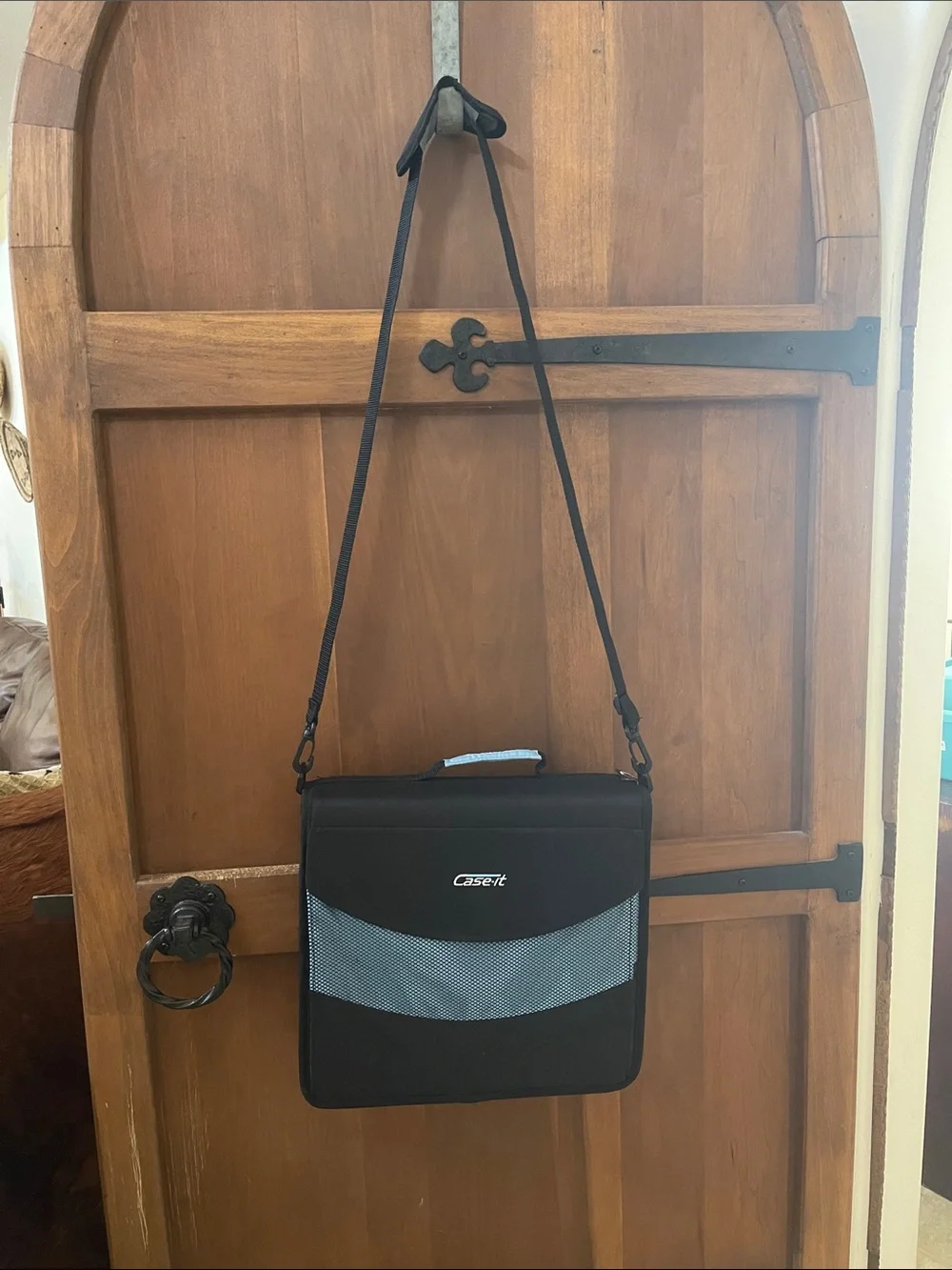 Case-it Dual D-Ring Zip Binder - Black and Blue